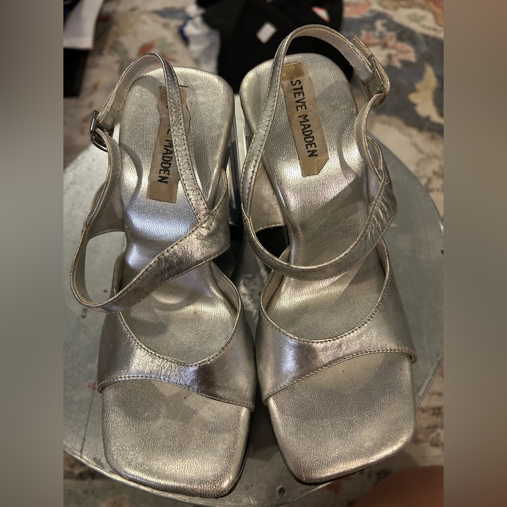 Super cool heels!! VINTAGE STEVE MADDEN